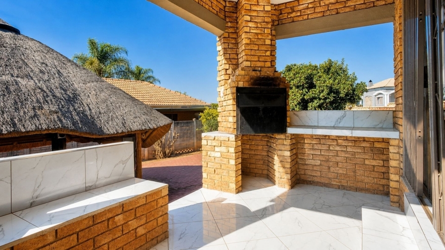 4 Bedroom Property for Sale in Safari Gardens North West